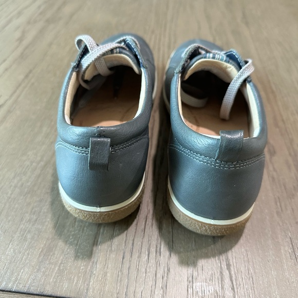 ECCO Chase Women’s Gray Leather Casual Comfort Sneakers Size 37 (6-6.5) - Picture 9 of 11